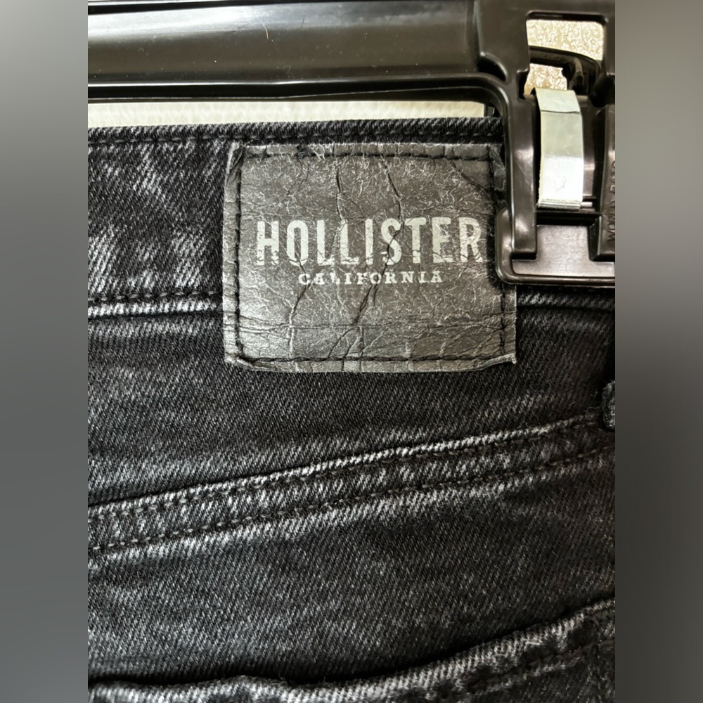 HOLLISTER 90’S VINTAGE STRAIGHT BLACK DENIM